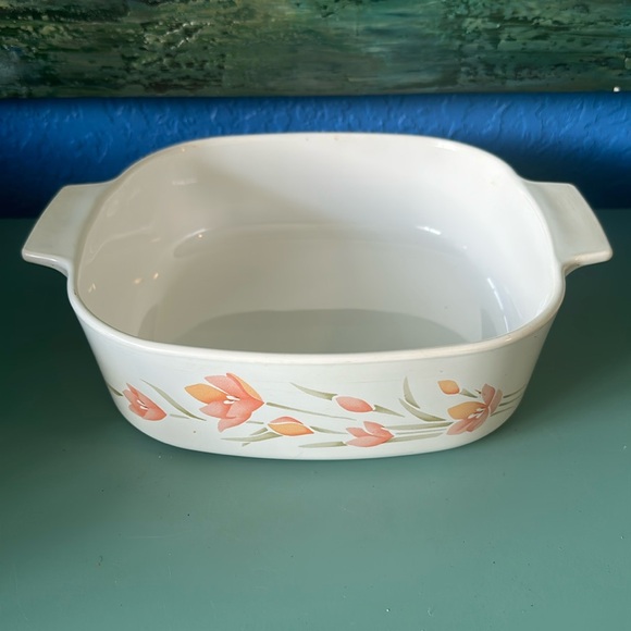#2 Liter Corningware Peach Floral Pattern Casserole Dish - Picture 1 of 5
